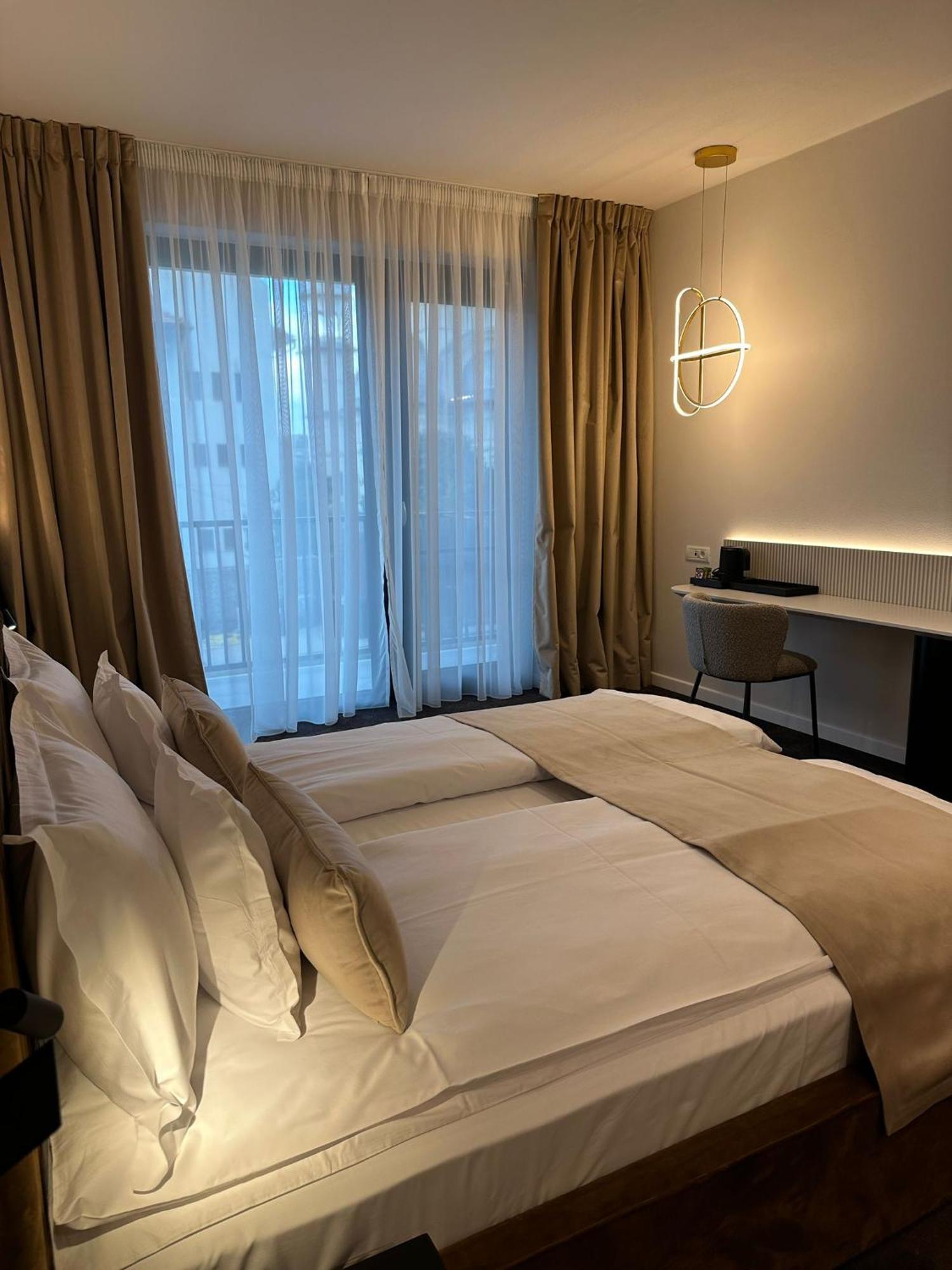 Hotel Element Alba Iulia Exterior foto